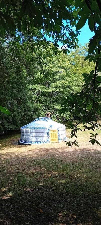 Tente pour 3 personnes, avec vue et jardin dans les Hautes-Pyrénées