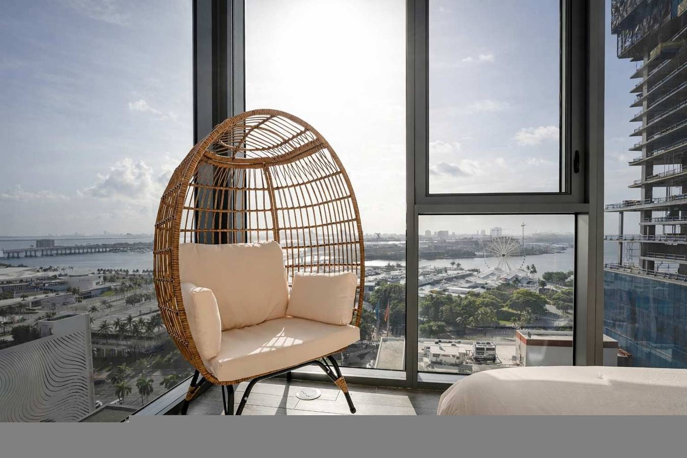 Ganze Wohnung, Downtown Miami 2Br Skyline Bay View Balcony Corner Suite | Luxe Pad in Miami, Florida