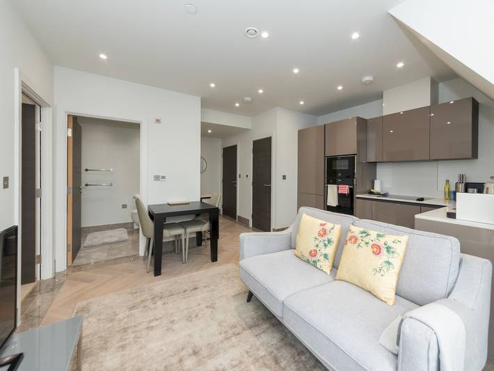 Apartment for 2 people, with terrace in Reading