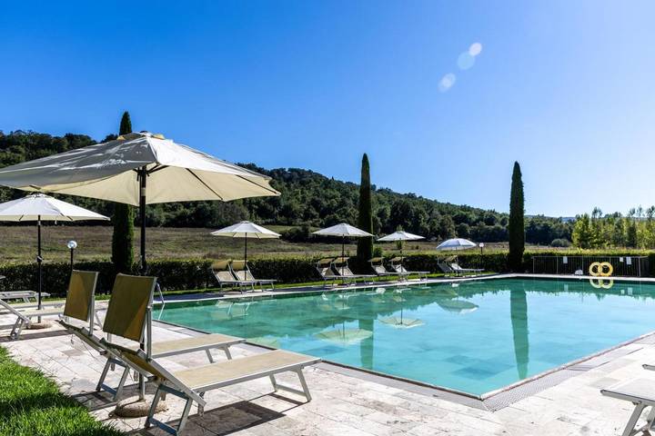 Apartamento de vacaciones para 4 personas, con piscina además de jardín y vistas - 1