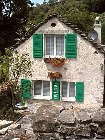 Two-Bedroom House in Maggia, Tessiner Alpen