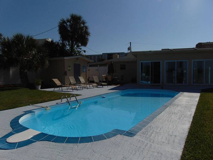 Vacation rental for 6 people, with yard and terrace in Daytona Beach Shores