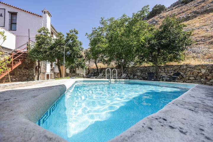 Hostal Posada El Parral – Private Pool and Restaurant in the Sierra de Cádiz in Benaocaz, White Villages