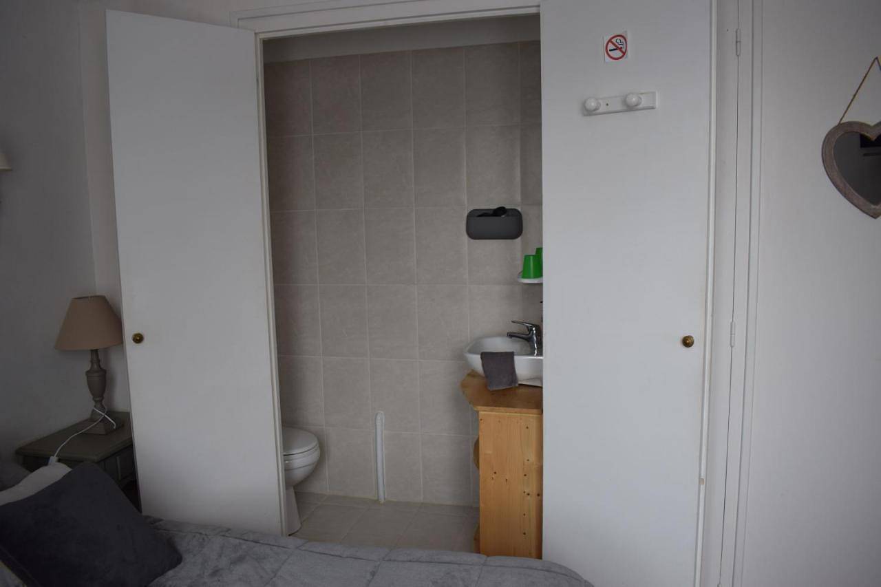 Double Room with Private Bathroom in Urrugne, Région de Bayonne