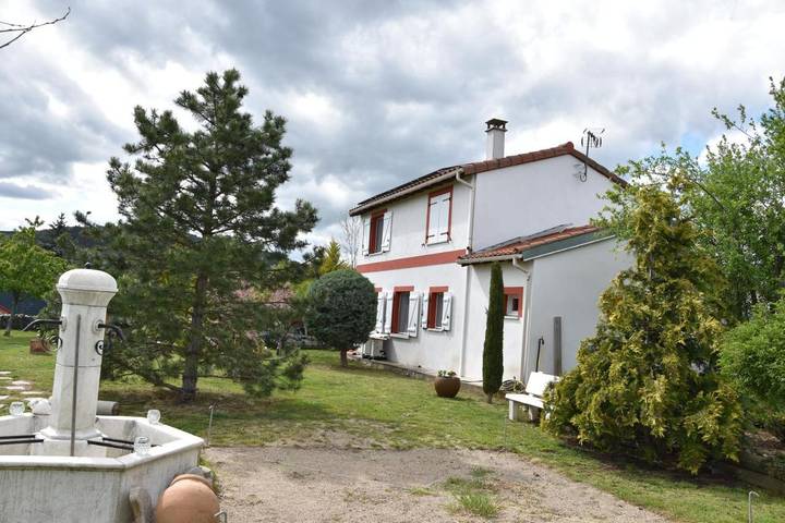 Location de vacances pour 4 personnes, avec jardin et vue à Vieille-Brioude - 3