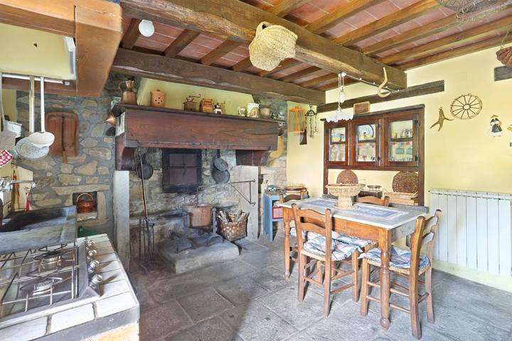 Location de vacances pour 6 personnes, avec jardin et vue à Castiglione di Garfagnana - 4
