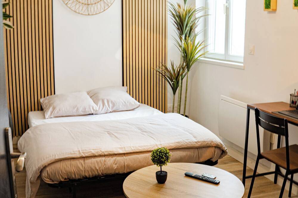 Appartement entier, Cosycasa : Bien plus qu'un logement, votre cocon urbain. in Cambrai, Département Nord