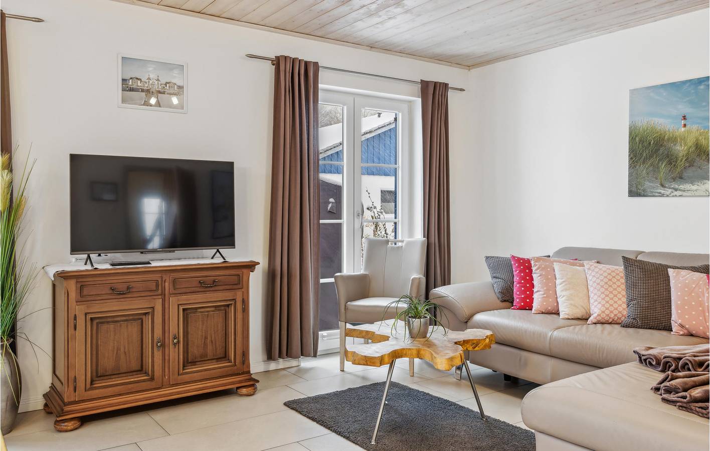 Modern Apartment with Beach 2.5km Away in Altefähr, Stralsund Surroundings