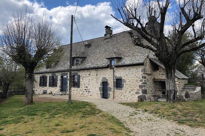 Location de vacances pour 15 personnes, avec jardin à Saint-Martin-Cantalès