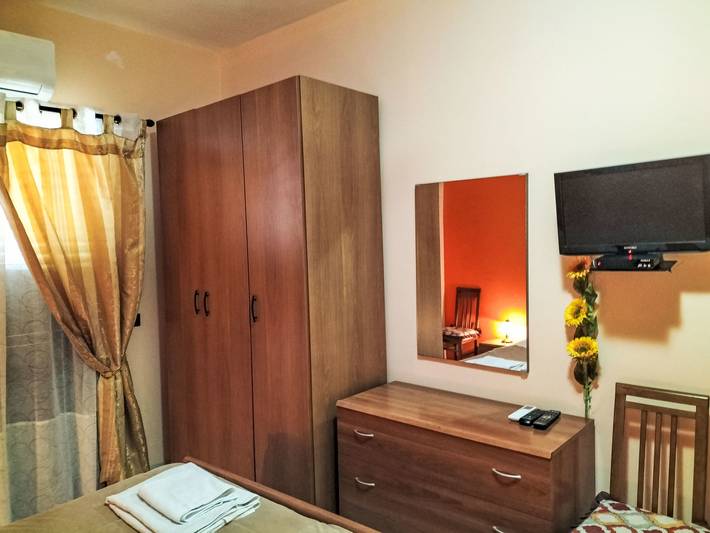 Gîte pour 5 personnes, avec terrasse, animaux acceptés à Letojanni - 3