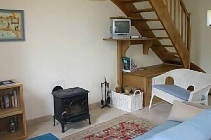 Gîte pour 4 personnes, avec terrasse et jardin à Ploubezre - 4