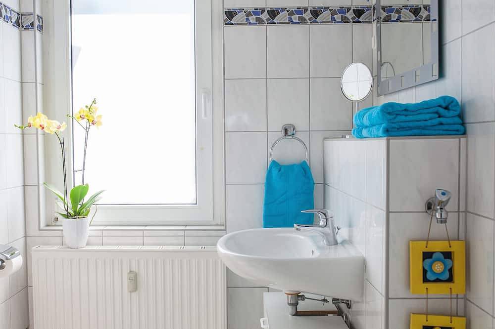 Ganze Wohnung, 2 Zimmer Fewo, Küche, Bad, Balkon, Hd-Tv, Wlan, Parkplatz - Nähe Zoo, Messe in Leipzig, Leipzig und Umgebung