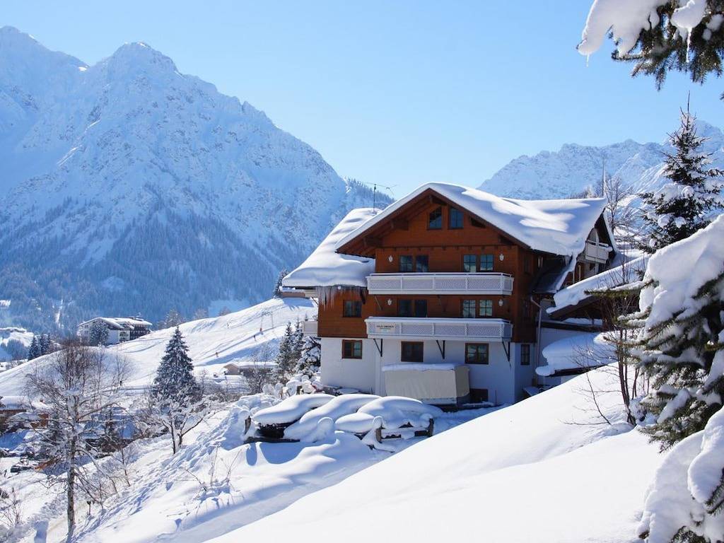 "Talblick" im Gästehaus am Berg in Hirschegg Kleinwalsertal, Mittelberg