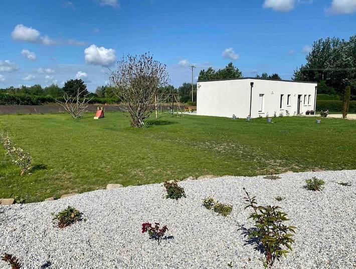 Location de vacances pour 6 personnes, avec Terrasse ainsi que Jardin et Vue dans Keremma