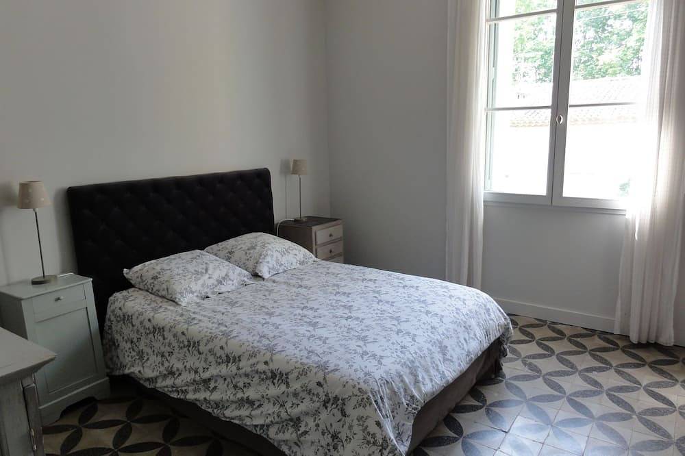 Gorgeous Fully Restored Villa with Pool, 20 Min From Beaches near Montpellier in Baillargues, Côte d'Améthyste