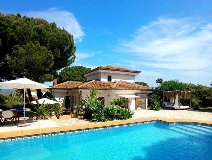 Chambre d’hôte pour 2 personnes, avec Balcon et Terrasse ainsi que Jardin et Piscine à Alhaurín de la Torre