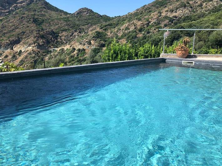 Location de vacances pour 10 personnes, avec jardin ainsi que piscine et vue, animaux acceptés à Barrettali