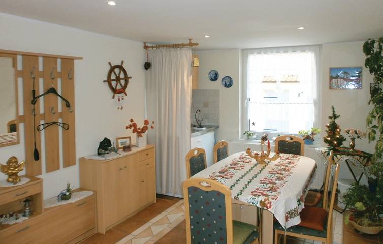 Ferienwohnung für 2 Personen, mit Terrasse in Elmenhorst-Lichtenhagen - 3