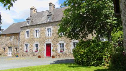 Chambre d’hôte pour 2 personnes, avec jardin et jacuzzi à La Vendelée