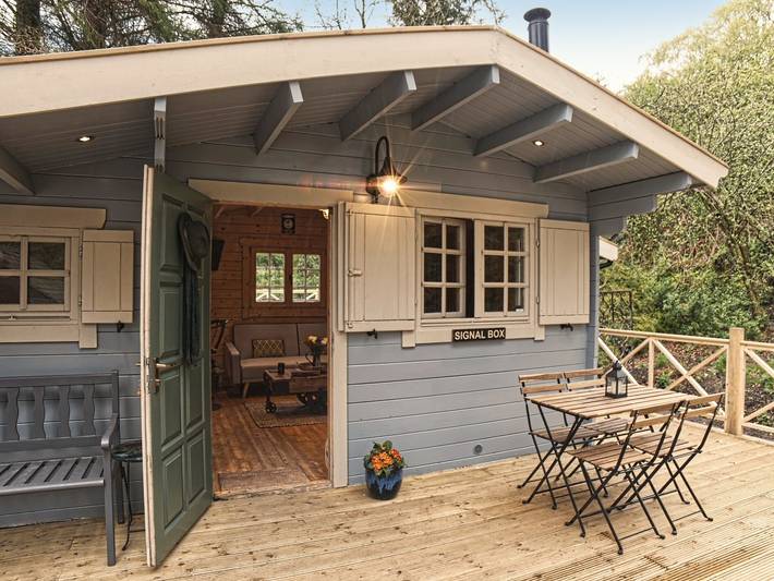 Log cabin for 2 people, with garden in Ayrshire