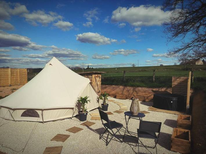 Tente pour 2 personnes, avec vue ainsi que jardin et terrasse dans Allier - 2