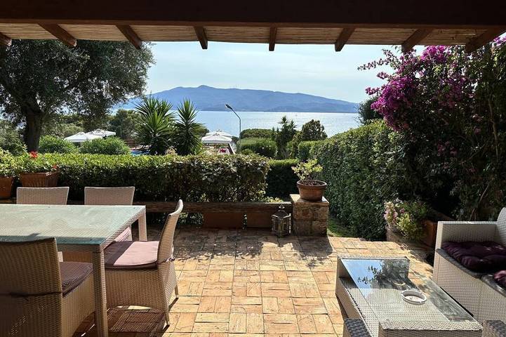 Chalet para 7 personas, con terraza y piscina - 1