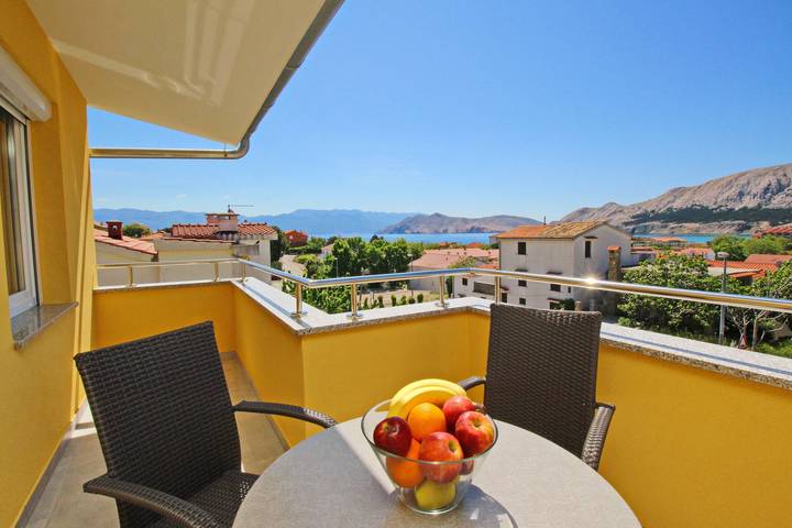 Ferienwohnung für 2 Personen, mit Balkon/Terrasse in Baska