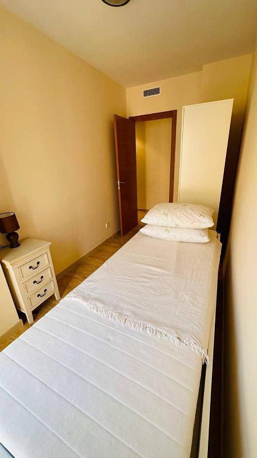 Gîte pour 6 personnes, avec vue ainsi que piscine et balcon dans l'Hospitalet de l'Infant - 4