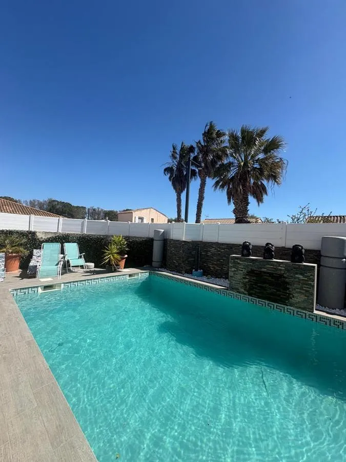 Villa für 8 Personen, mit Garten und Ausblick sowie Pool - 1