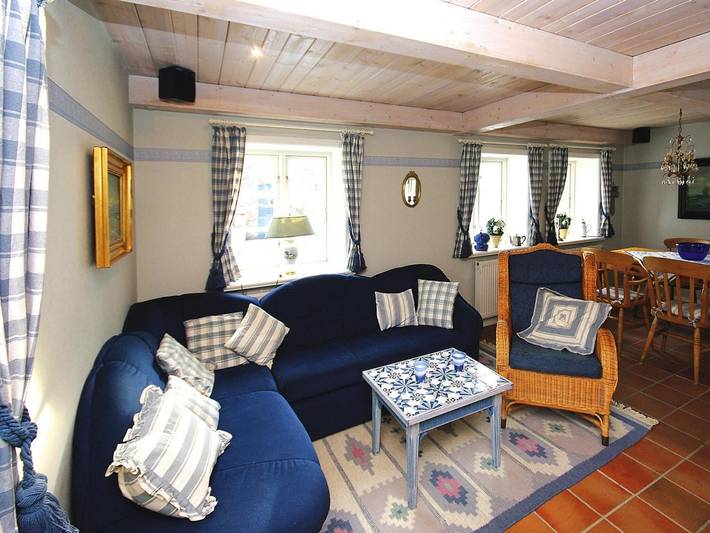 Ferienhaus für 4 Personen, mit Terrasse und Garten in Oldsum - 3