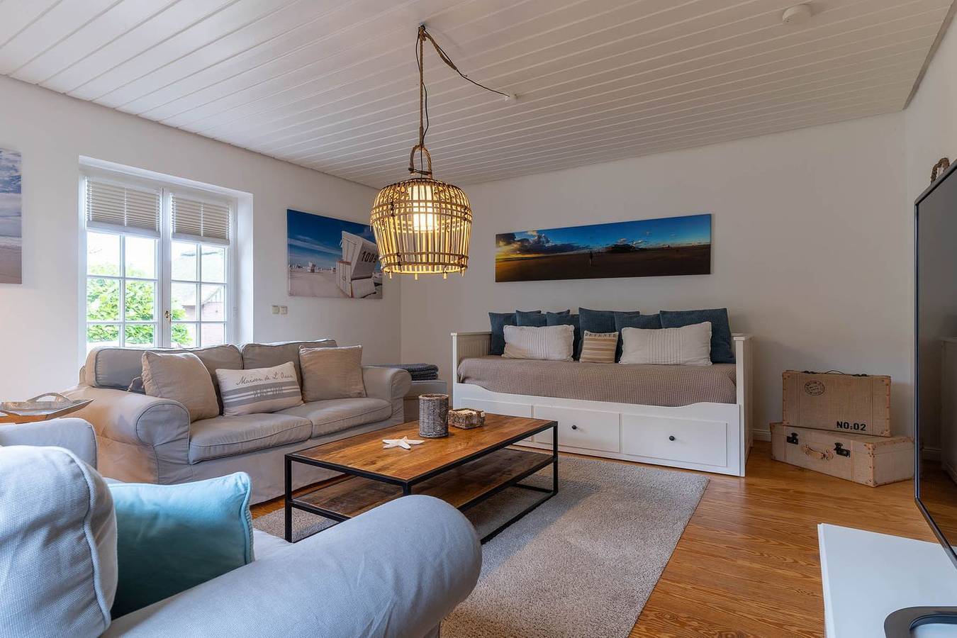 Ganze Wohnung, 3-Zimmer Fewo mit Hund im romantischen Reetdachanwesen Hus op de Dün in St. Peter-Ording, Eiderstedt