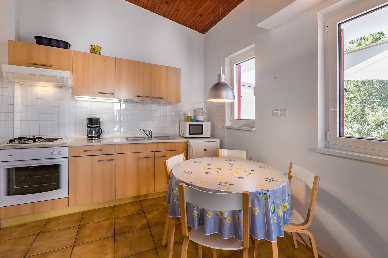 Apartamento entero, 200 Meter bis zur kristallklaren Adria in Baska, Krk (isla)