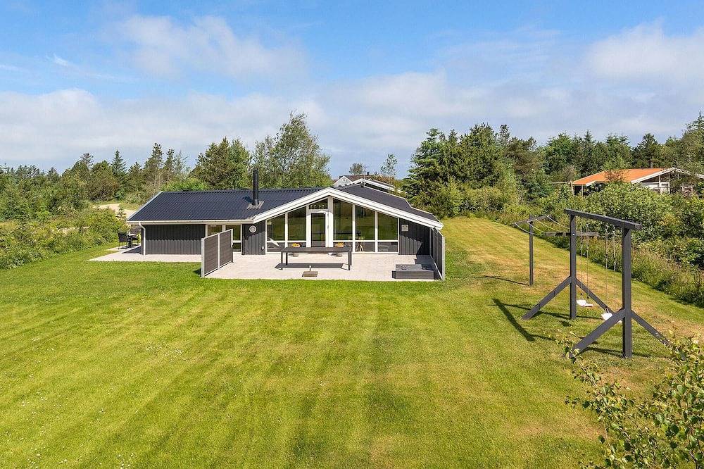 Nice home in Fjerritslev with sauna in Thorup Strand, Jammerbugt