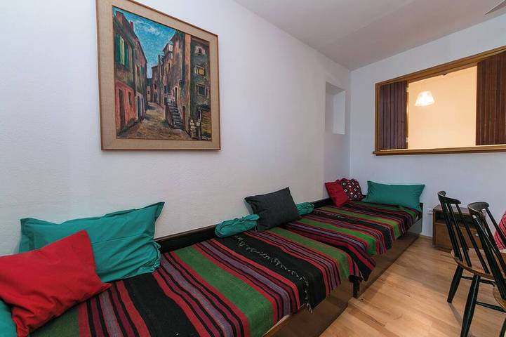Ganze Wohnung, 2-Zi. Apartment mit Balkon und Meerblick in Brela, Makarska Riviera