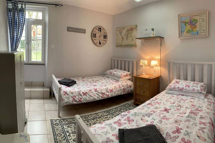 Location de vacances pour 8 personnes, avec jardin à Vernantes - 4