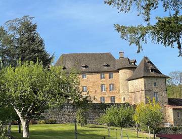 Cottage pour 22 personnes, avec jardin ainsi que piscine et vue, animaux acceptés à Terrou
