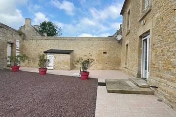 Gîte pour 8 personnes, avec jardin et terrasse à Banville (patronyme)