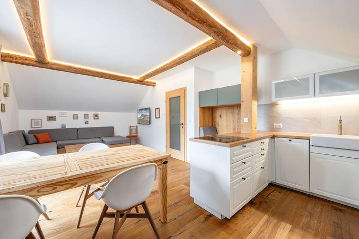Bauernhaus für 4 Personen, mit Balkon und Terrasse sowie Garten und Ausblick in Ausseerland