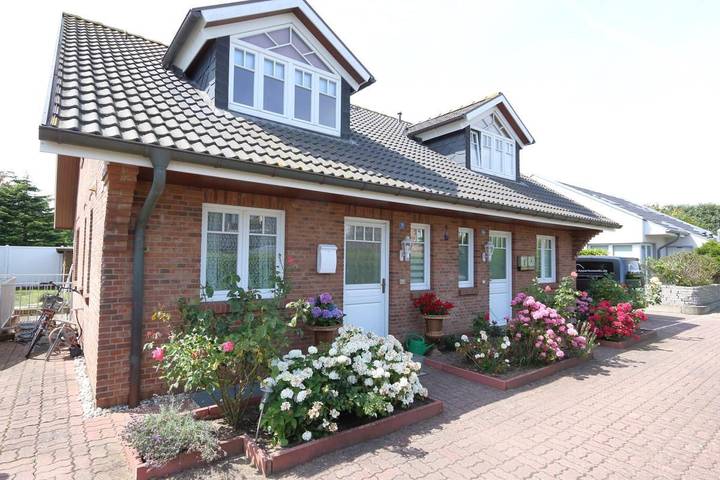 Ferienhaus für 8 Personen, mit Garten und Terrasse, mit Haustier in Westerland
