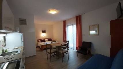 Ferienwohnung für 3 Personen, mit Garten auf Hvar