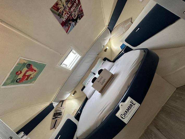 Bateau pour 4 personnes, avec terrasse dans Auvergne-Rhône-Alpes - 2