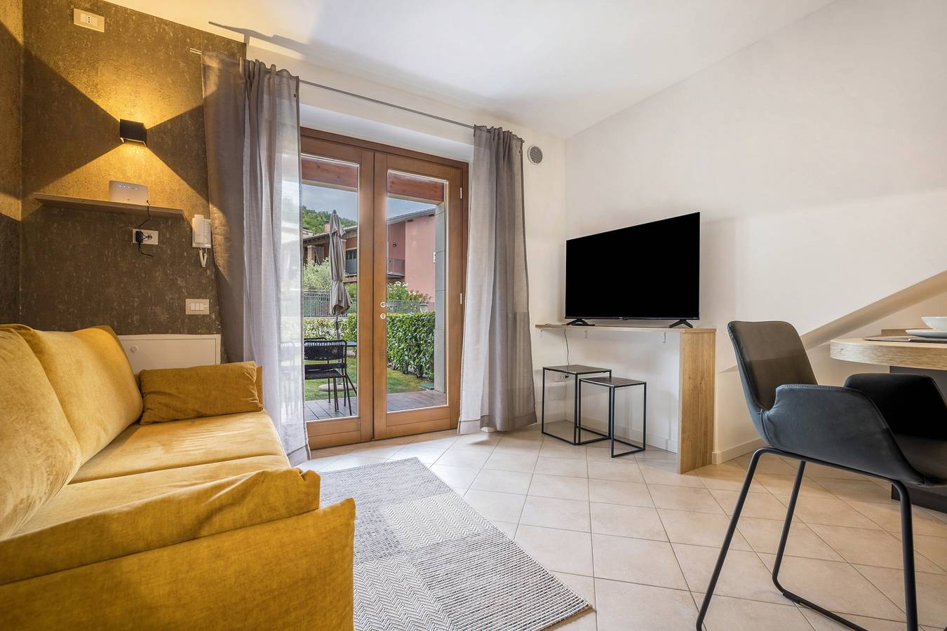Ganze Wohnung, Wohnung 'Perlago' mit Gemeinschaftspool, Wi-Fi und Klimaanlage in Costermano, Gardasee-Berge