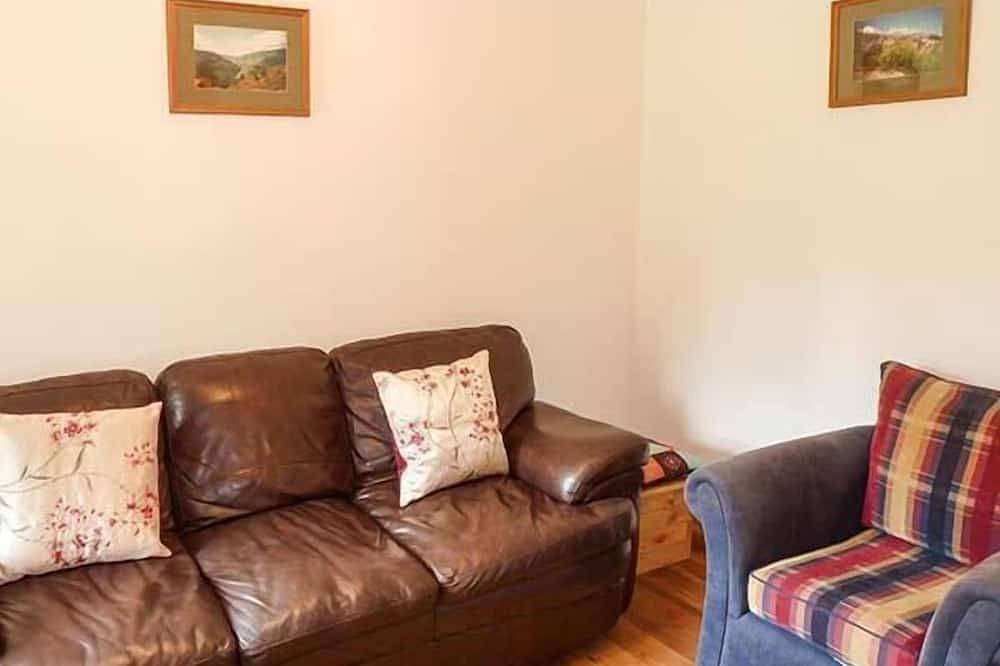 Hawthorn Farm Cottage, family friendly in Curry, County Sligo in County Sligo
