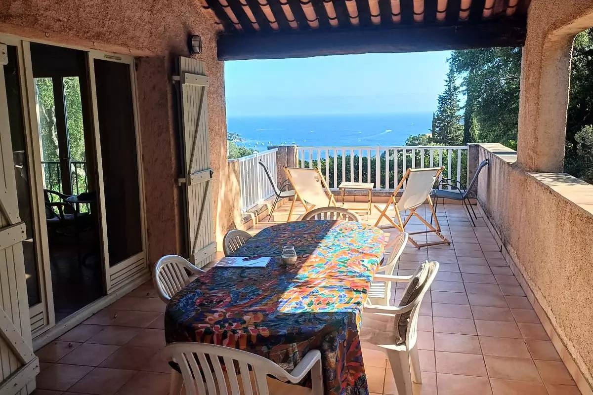 Villa pour 8 Personnes dans Saint-Raphaël, Région de Draguignan