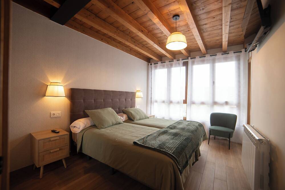 Entire apartment, Apartment in the Picos de Europa, Asturias. Natural Paradise. in Onís, Asturias Province