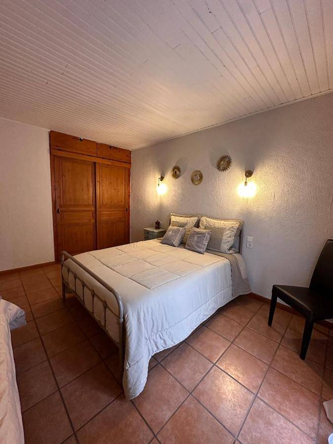 Location de vacances pour 8 personnes, avec vue et terrasse à Saint-Laurent-de-Cerdans - 3