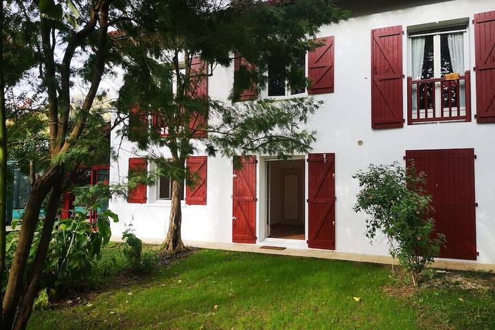 Appartement de vacances pour 4 personnes, avec jardin