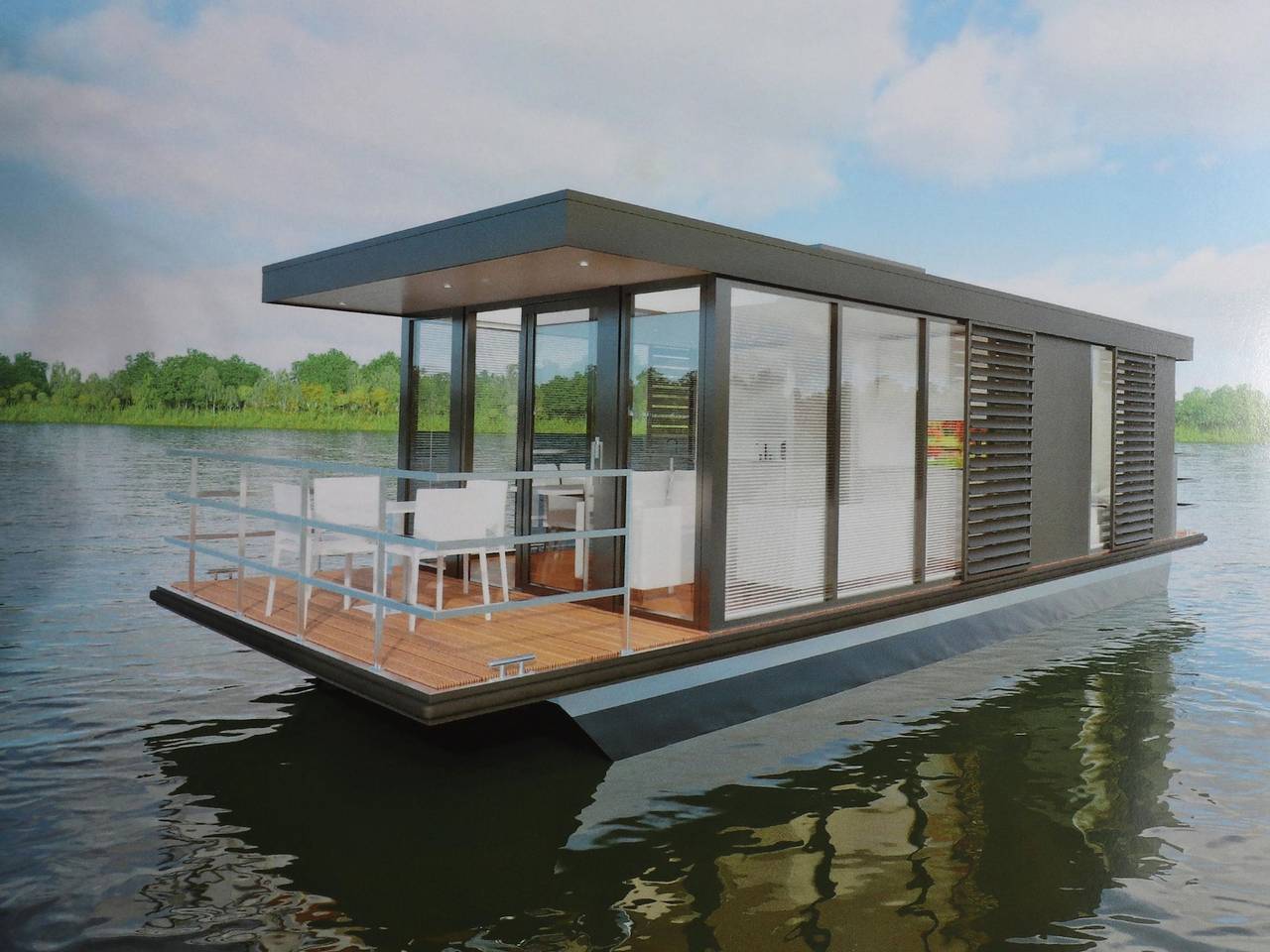 Houseboat in Lemmer with Harbor Views in Lemmer, IJsselmeer