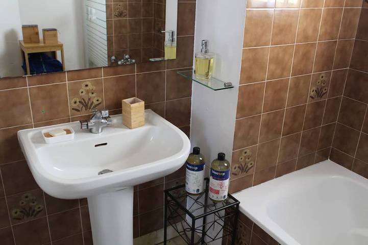 Entire apartment, T2 (2-4 pers.) by the sea, ideal location in Douarnenez, Quimper region