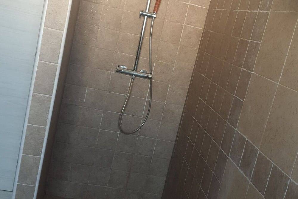 Room for rent in Porto-Vecchio, Arrondissement de Sartène